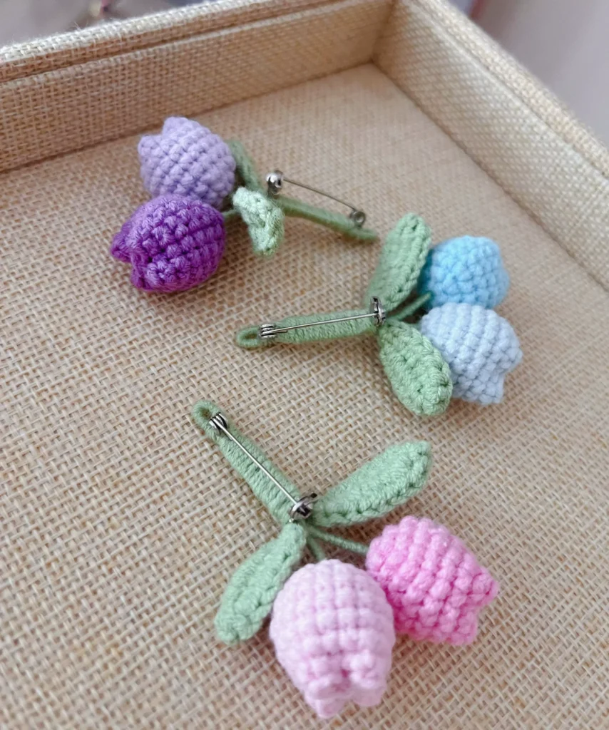 Crochet Tulip and Sunflower Brooches - photo 1