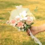Traditional Bridal Flower Fan - photo 2
