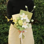 White and Green Crochet Flower Bouquet - photo 3