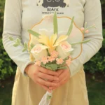 Traditional Bridal Flower Fan - photo 4