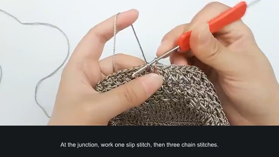 Shoulder bag construction — section 3 — tutorial video frame