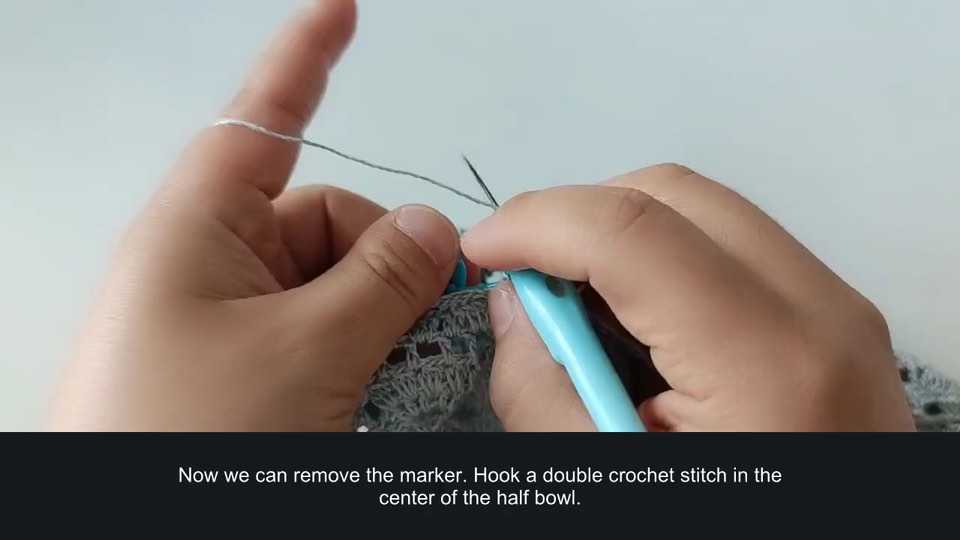 Lace sweater — second sleeve motif — tutorial video frame